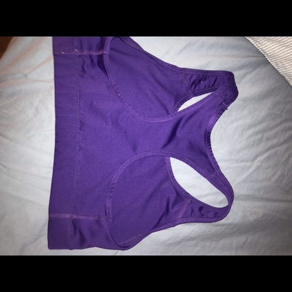 Nike sports bra - Picture 2 of 3